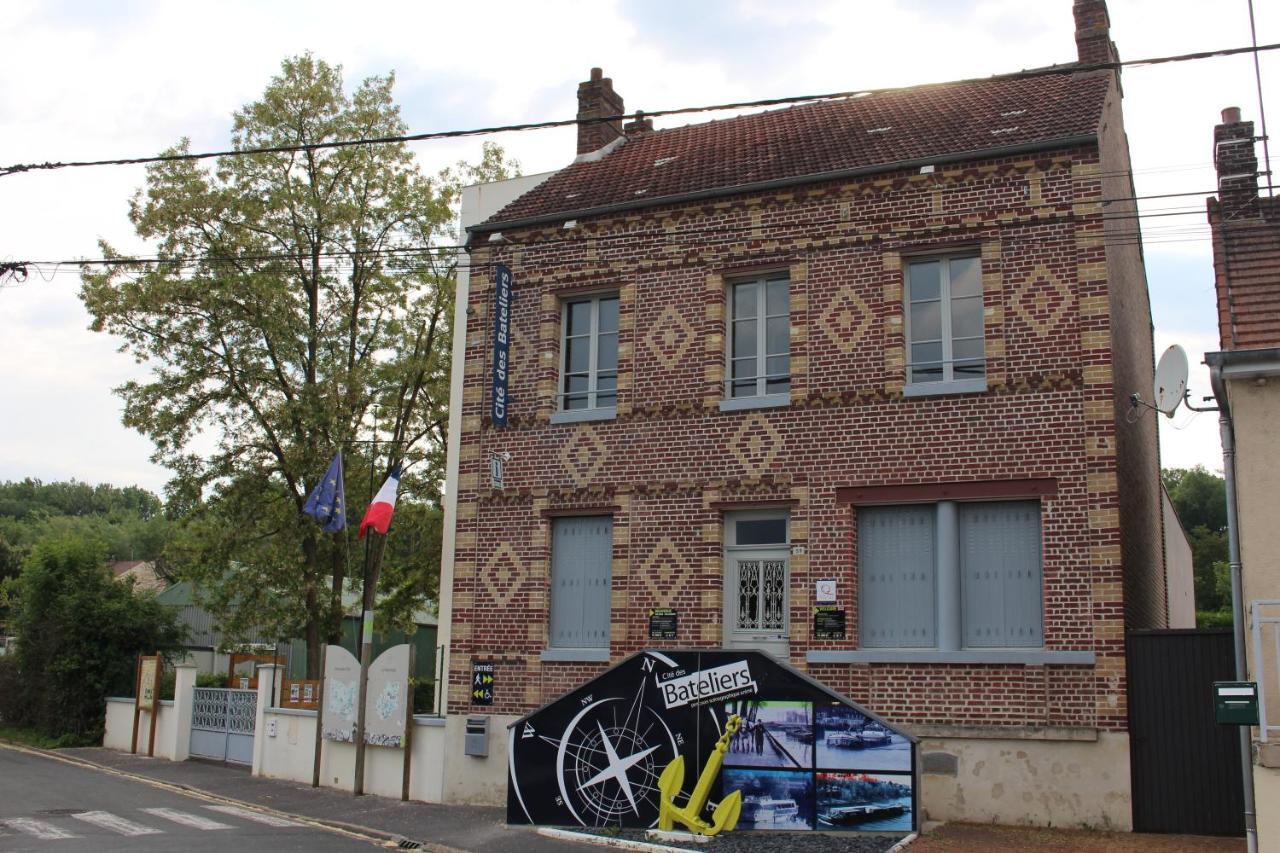 Bateau Entre Lille Et Paris Bed & Breakfast Thourotte Eksteriør bilde